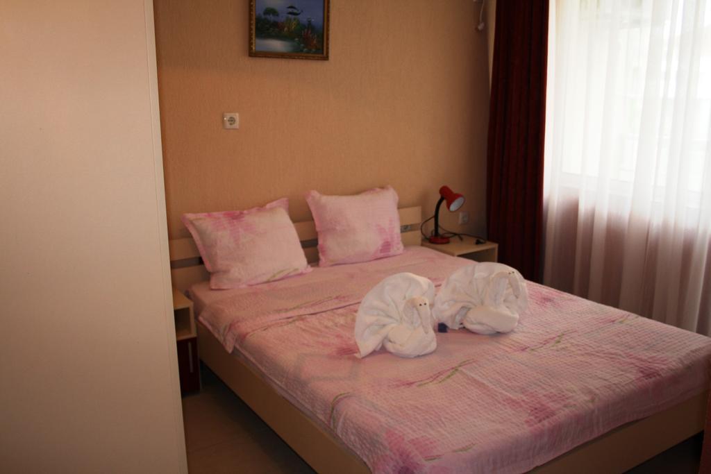 Zoya Guest House Ravda Exterior foto