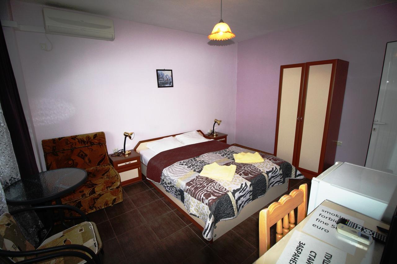 Zoya Guest House Ravda Exterior foto
