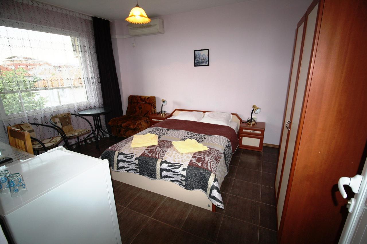 Zoya Guest House Ravda Exterior foto